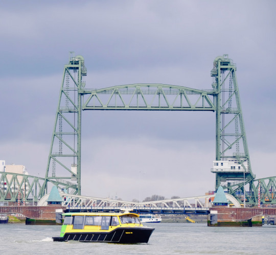 WatertaxiRotterdam1 1080x900