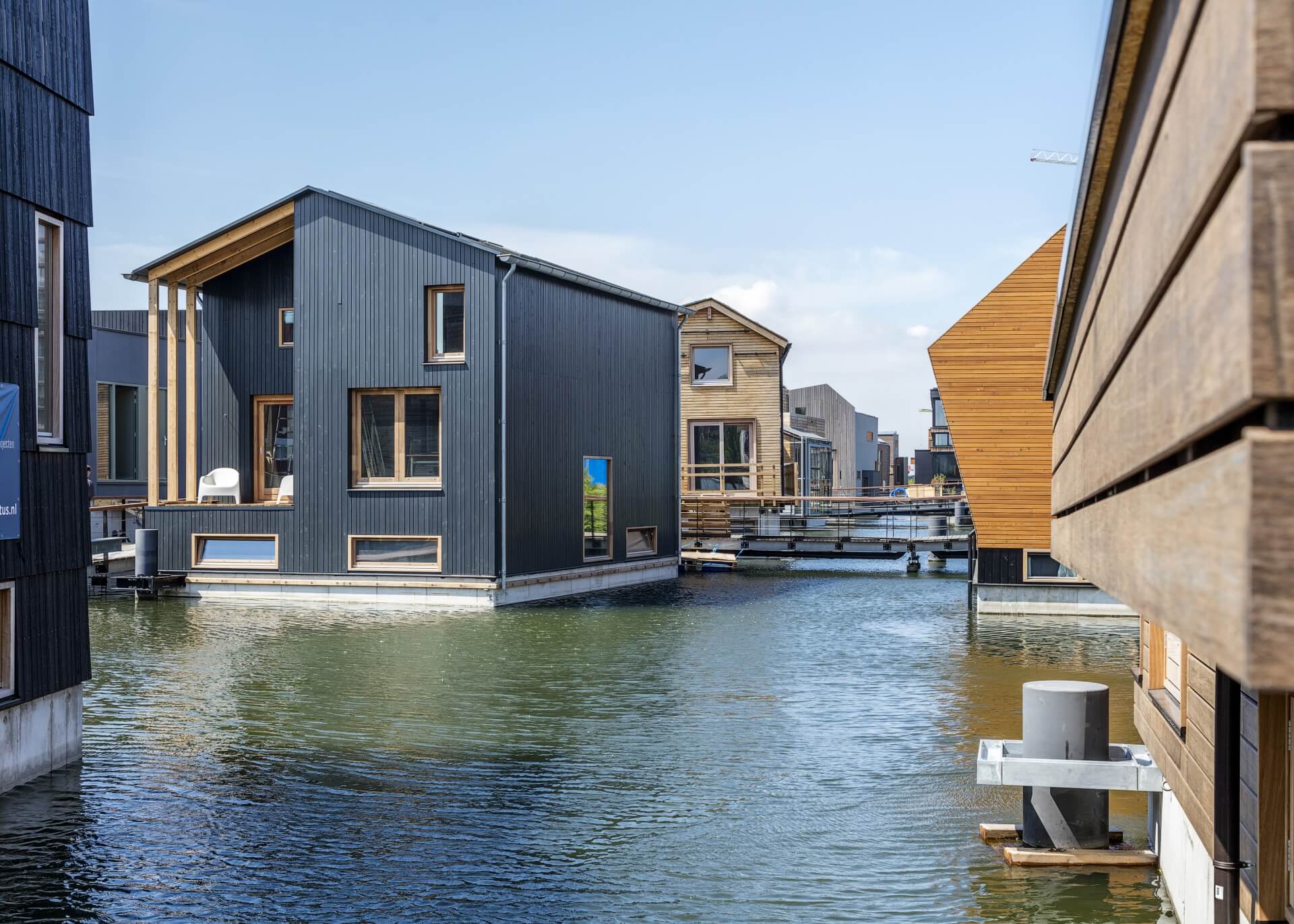detail waterhouses
