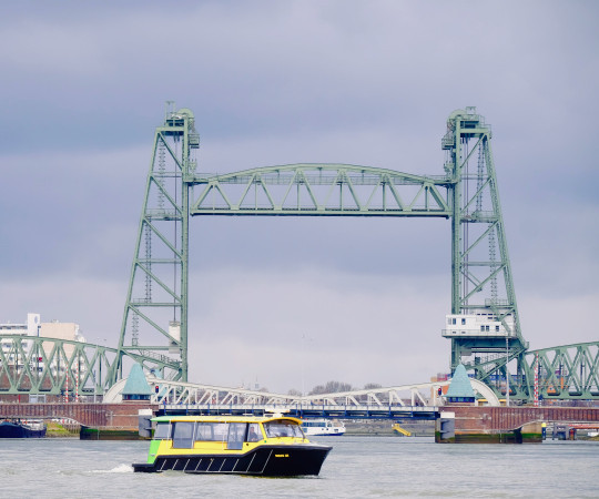 WatertaxiRotterdam1 1080x900